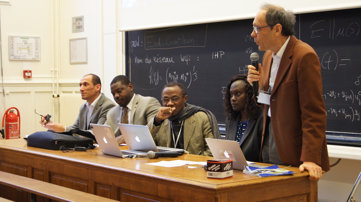 L'une des tables rondes des rencontres des jeunes chercheurs africains en France 2016 ©Afriscitech/Anthony Audureau